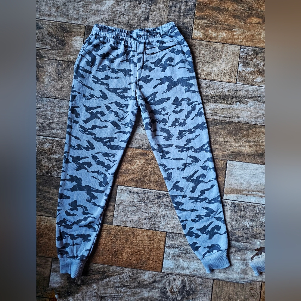Under Armour Boys Youth Large Camo Joggers NWT Soft Fleece Athletic Pants